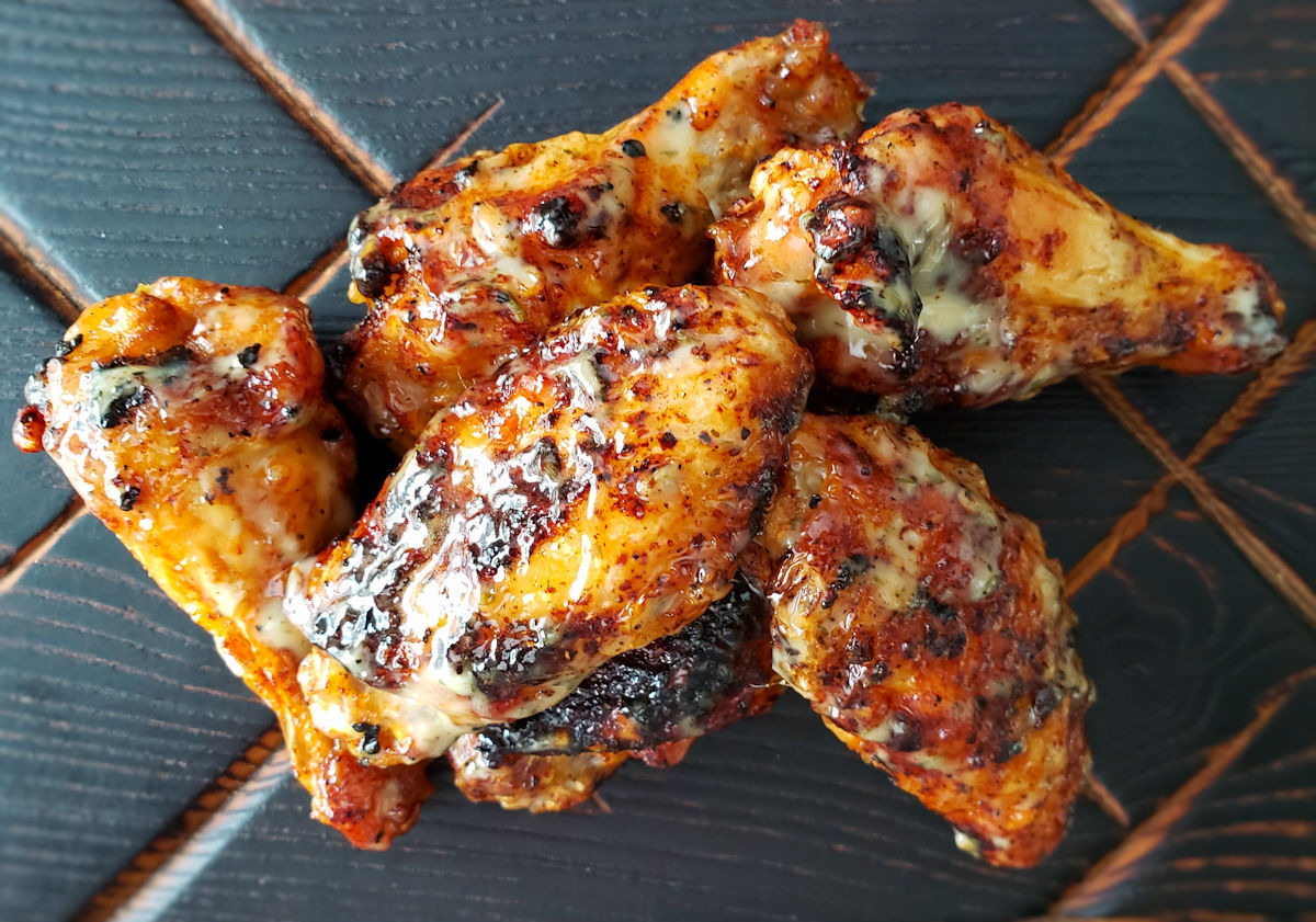 Kinder's Garlic Parmesan Wings