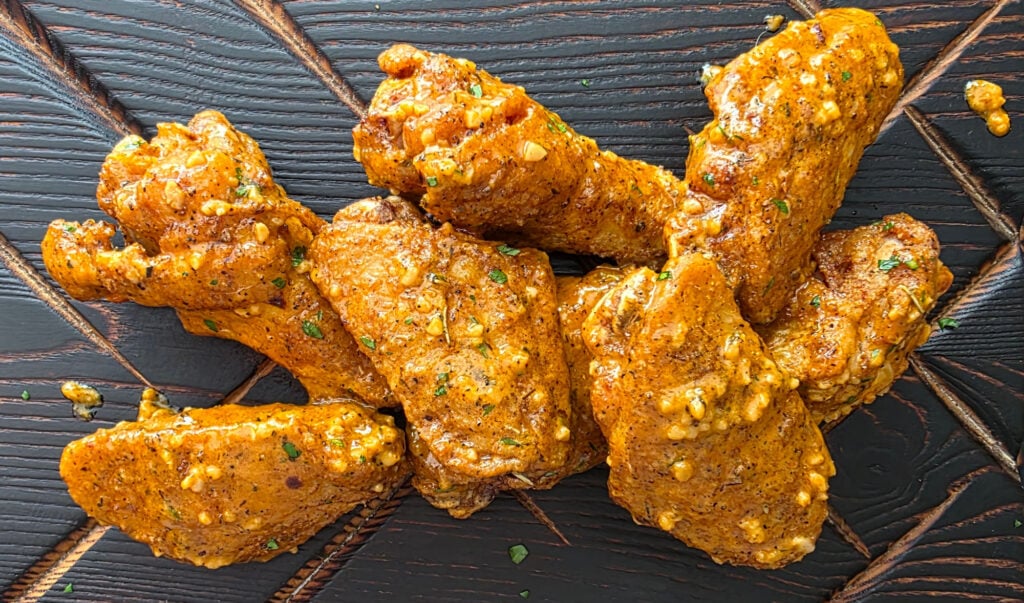 The Best Garlicky Wings